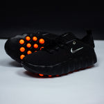 NIKE MIND 002 / BLACK HYPER CRIMSON