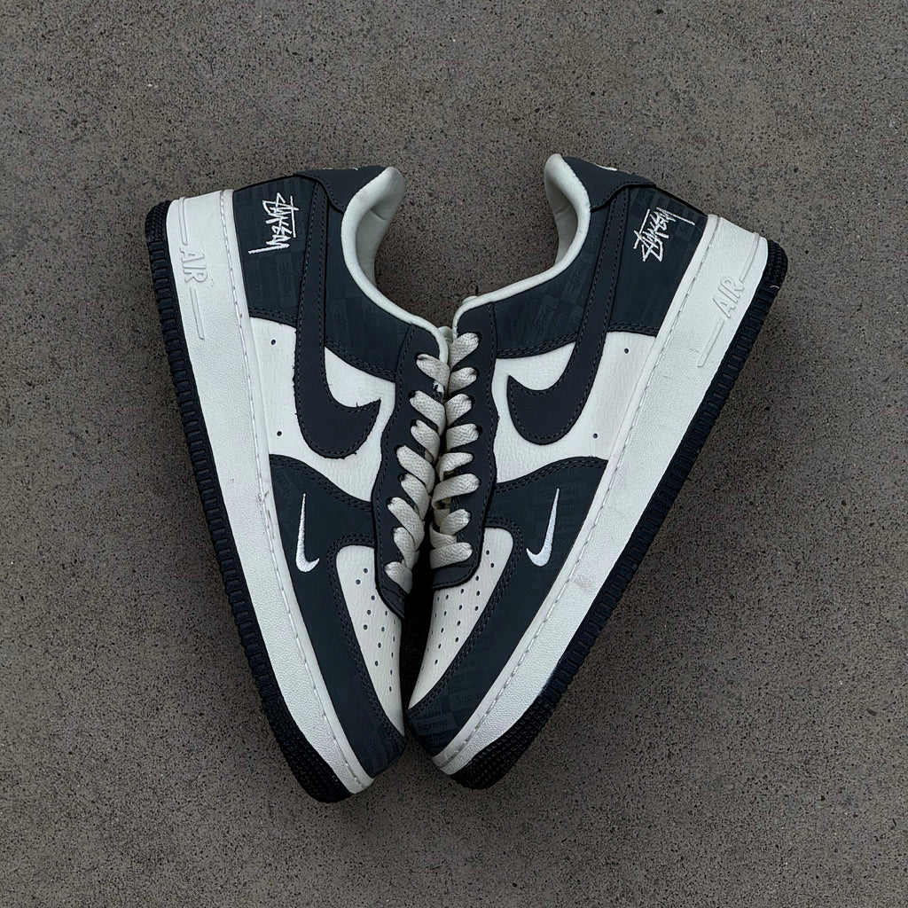 NIKE AIR FORCE ONE / STUSSY GREY
