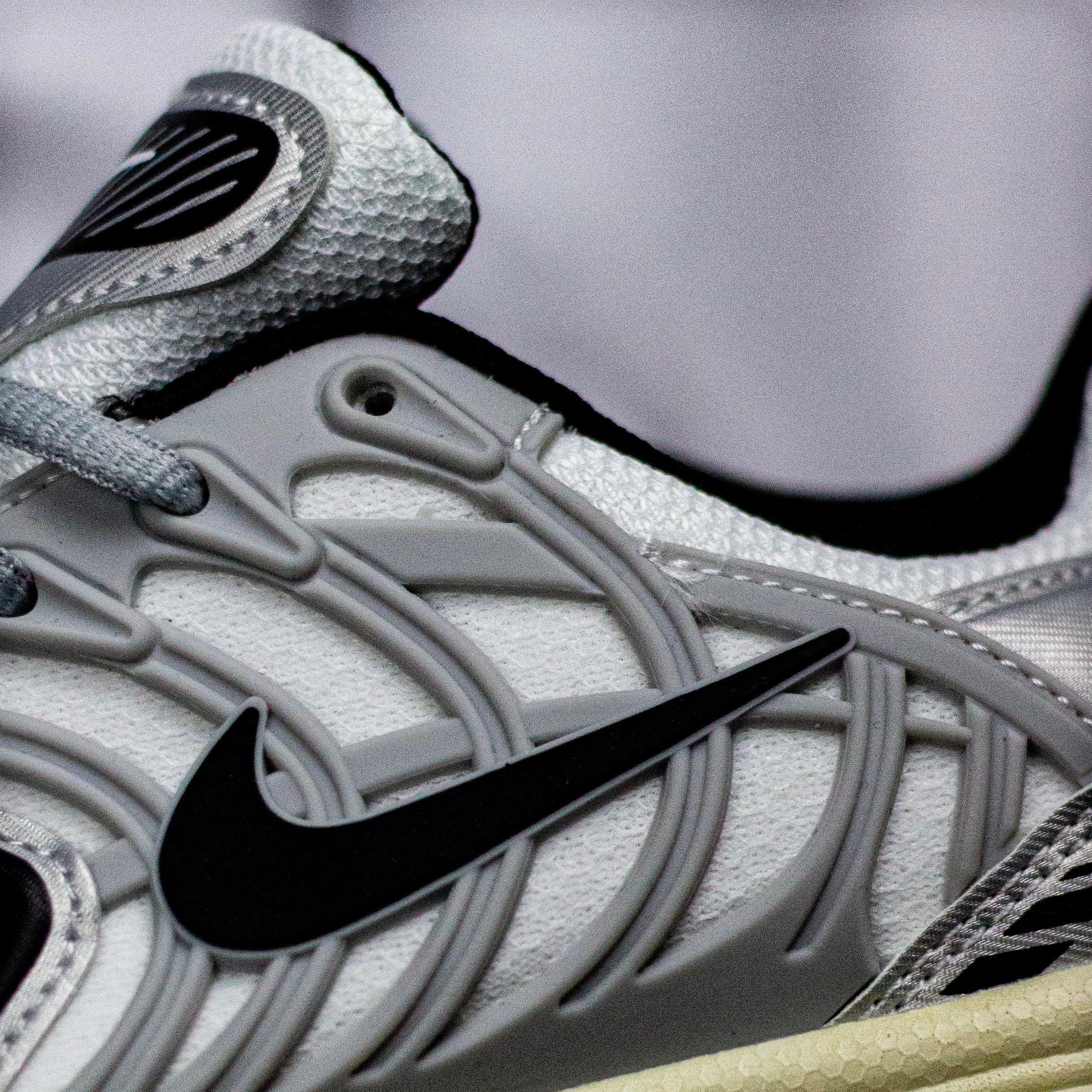 NIKE SKATE / GREY