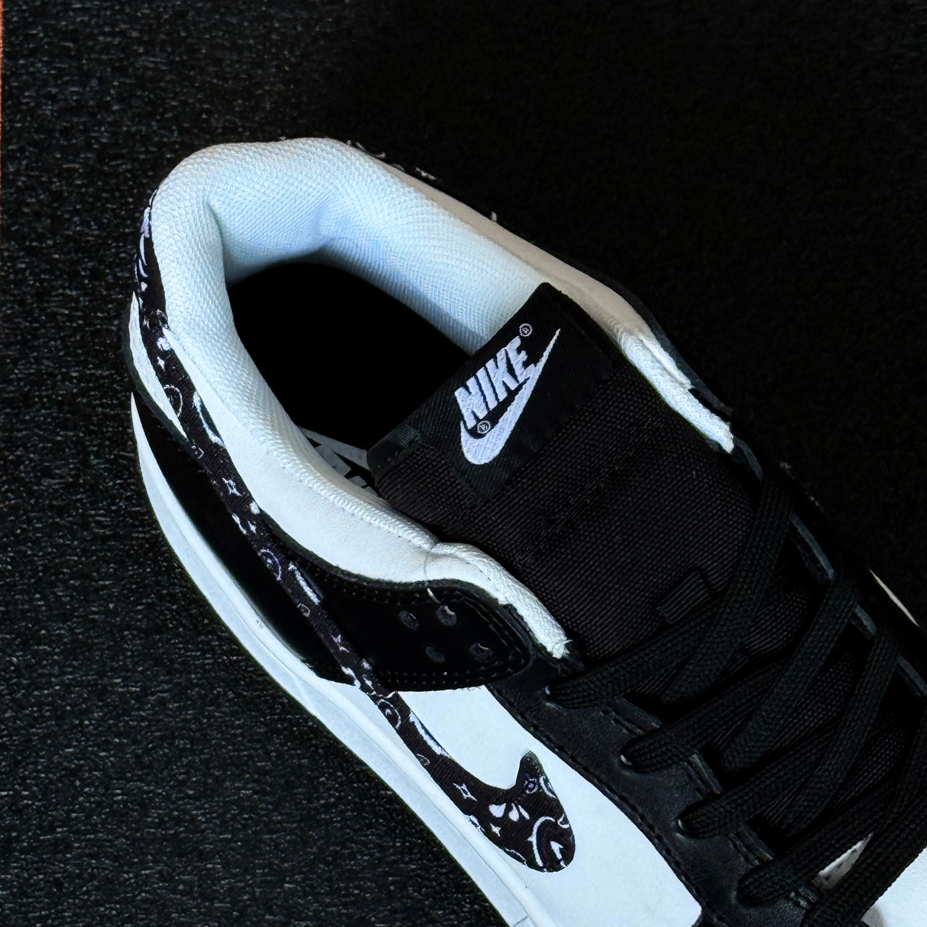 NIKE DUNK LOW ESSENTIAL / PAISLEY PACK BLACK