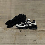 NEW BALANCE 9060 / OFF WHITE BLACK