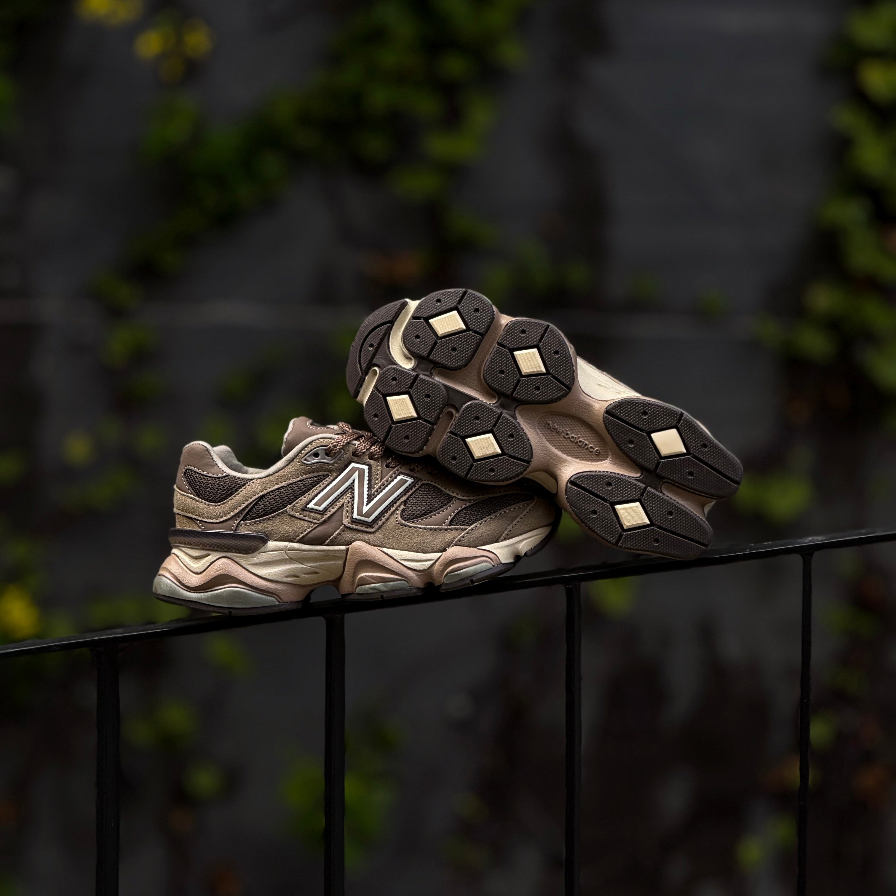 NEW BALANCE 9060 / MUSHROOM TIMBERWOLF