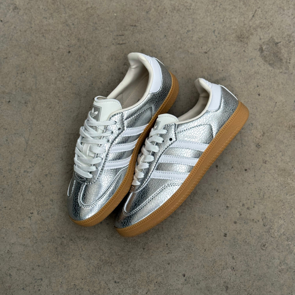 ADIDAS SAMBA OG / SILVER METALLIC CRACKED LEATHER