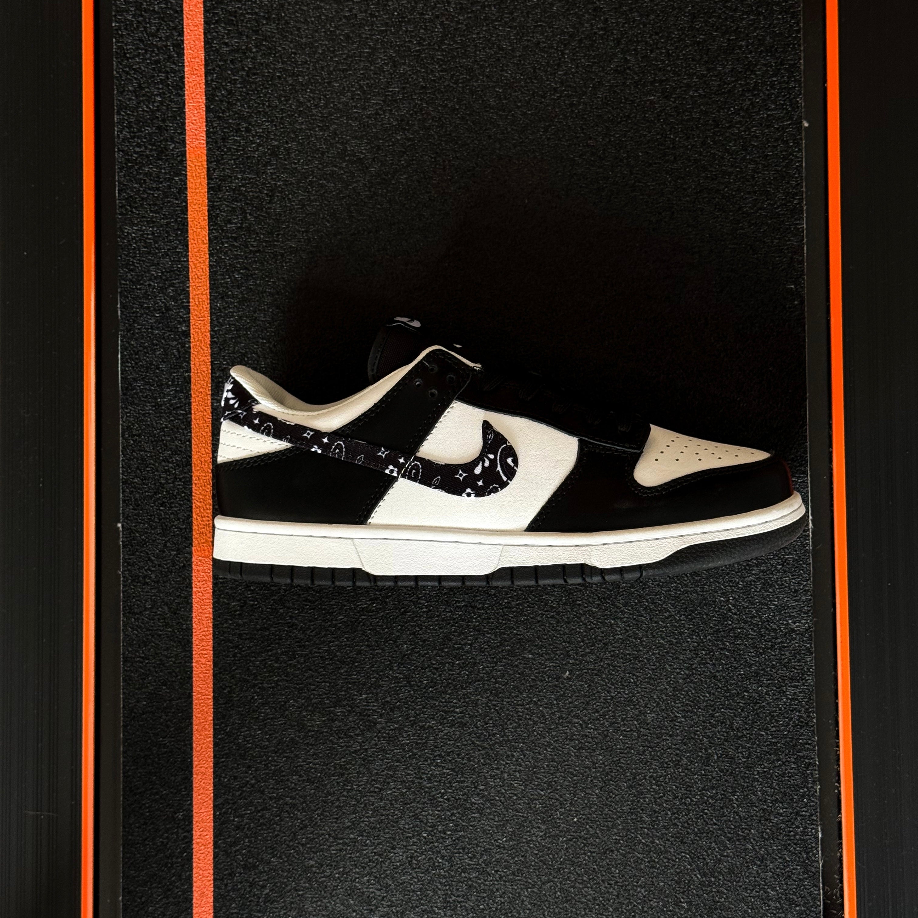 NIKE DUNK LOW ESSENTIAL / PAISLEY PACK BLACK