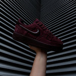 NIKE AIR FORCE 1 LOW 07 / BUEGUNDY CRUSH