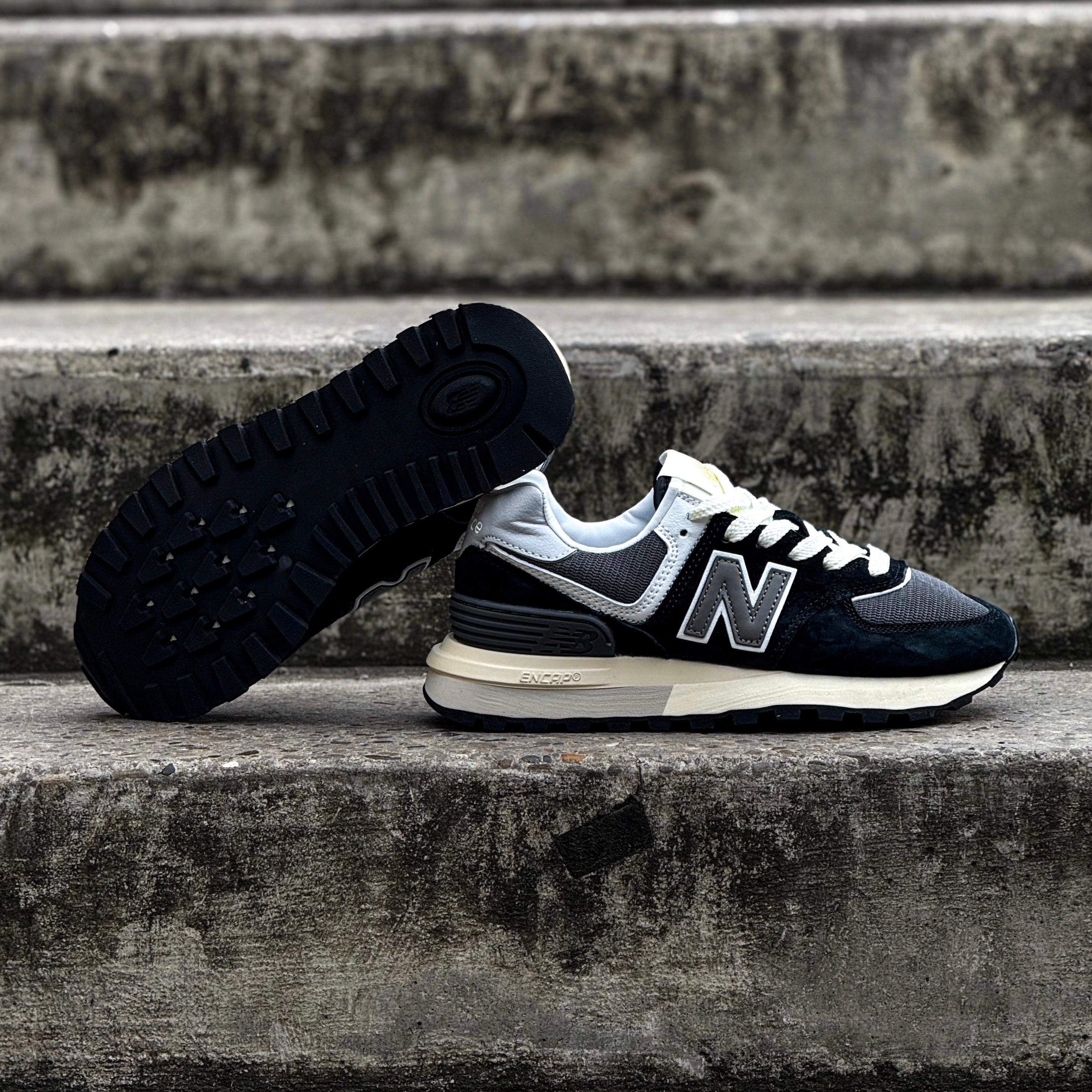 NEW BALANCE 574 / BLACK MARBLEHED
