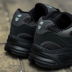 NEW BALANCE 2010 / BLACK
