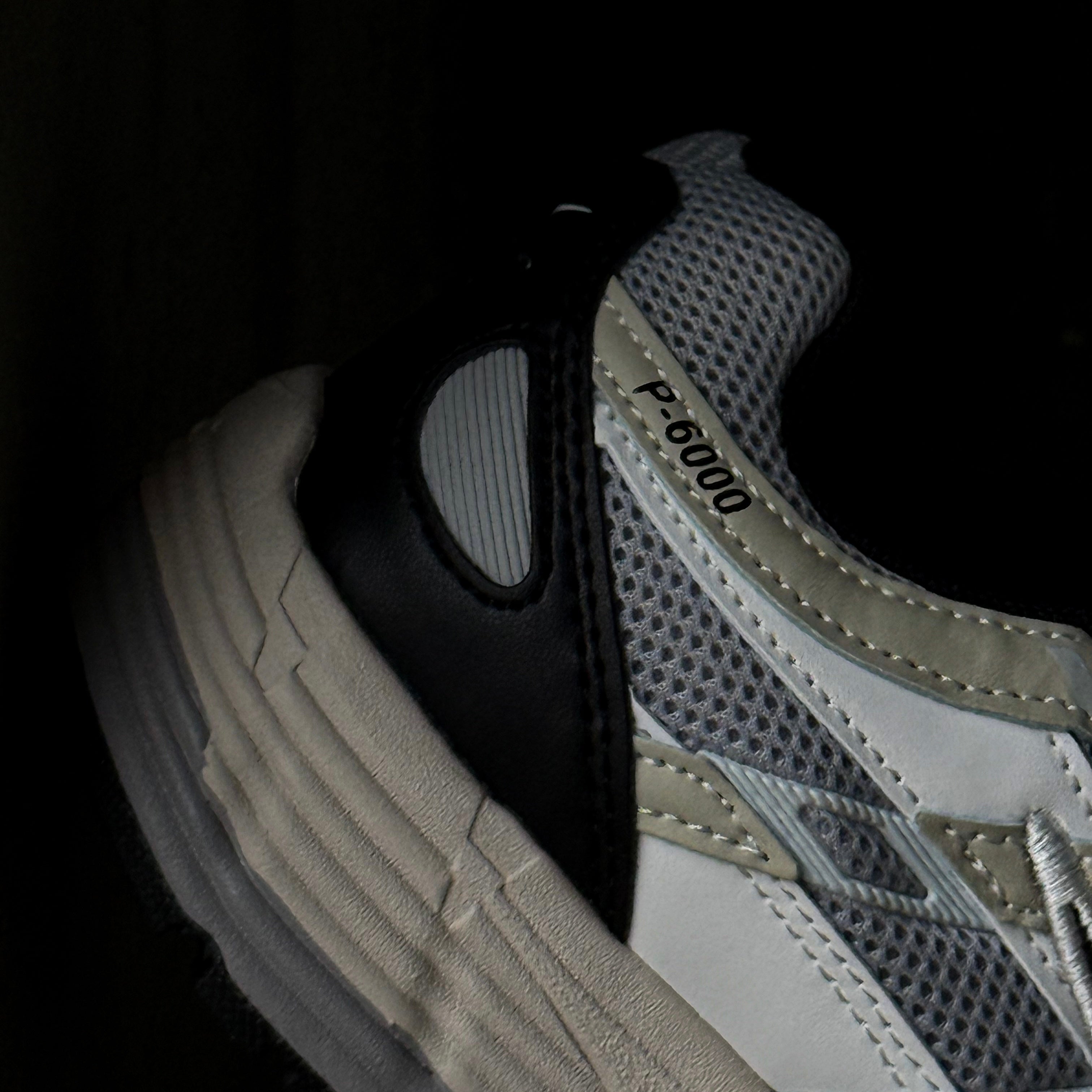 NIKE P-6000 / PLATINUM TINT BLACK