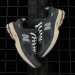 New Balance 2002R / Dark grey