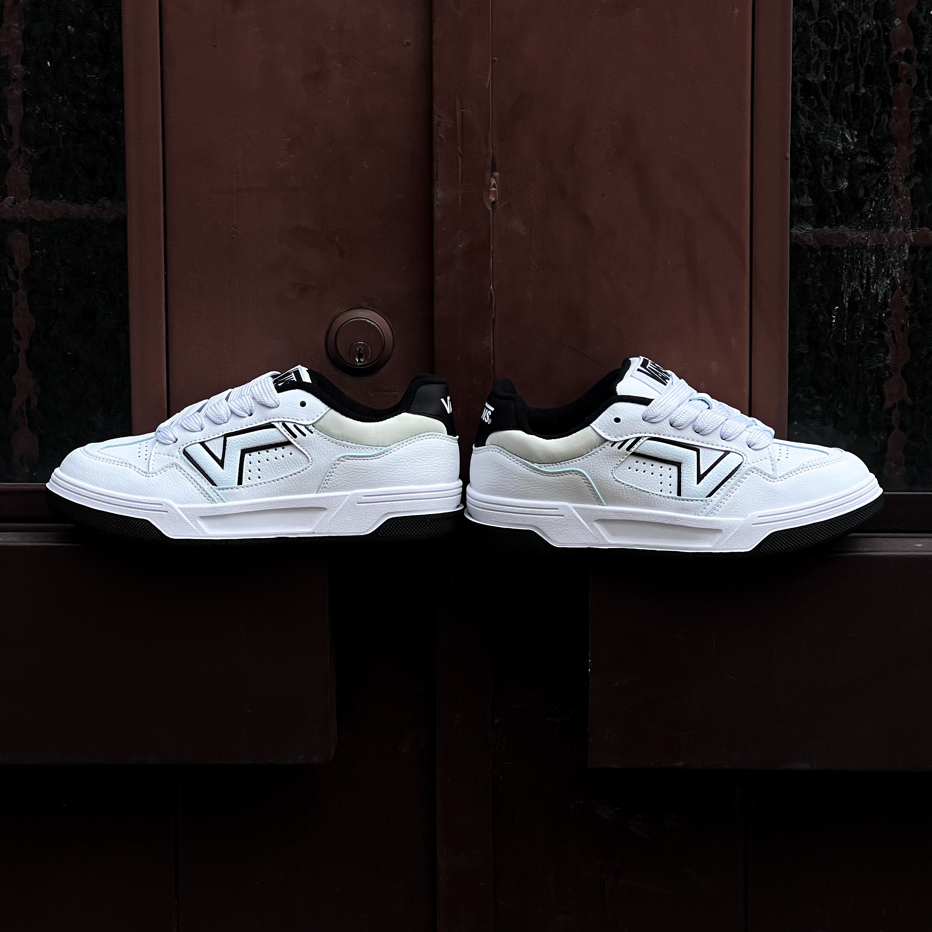 Vans Upland / White