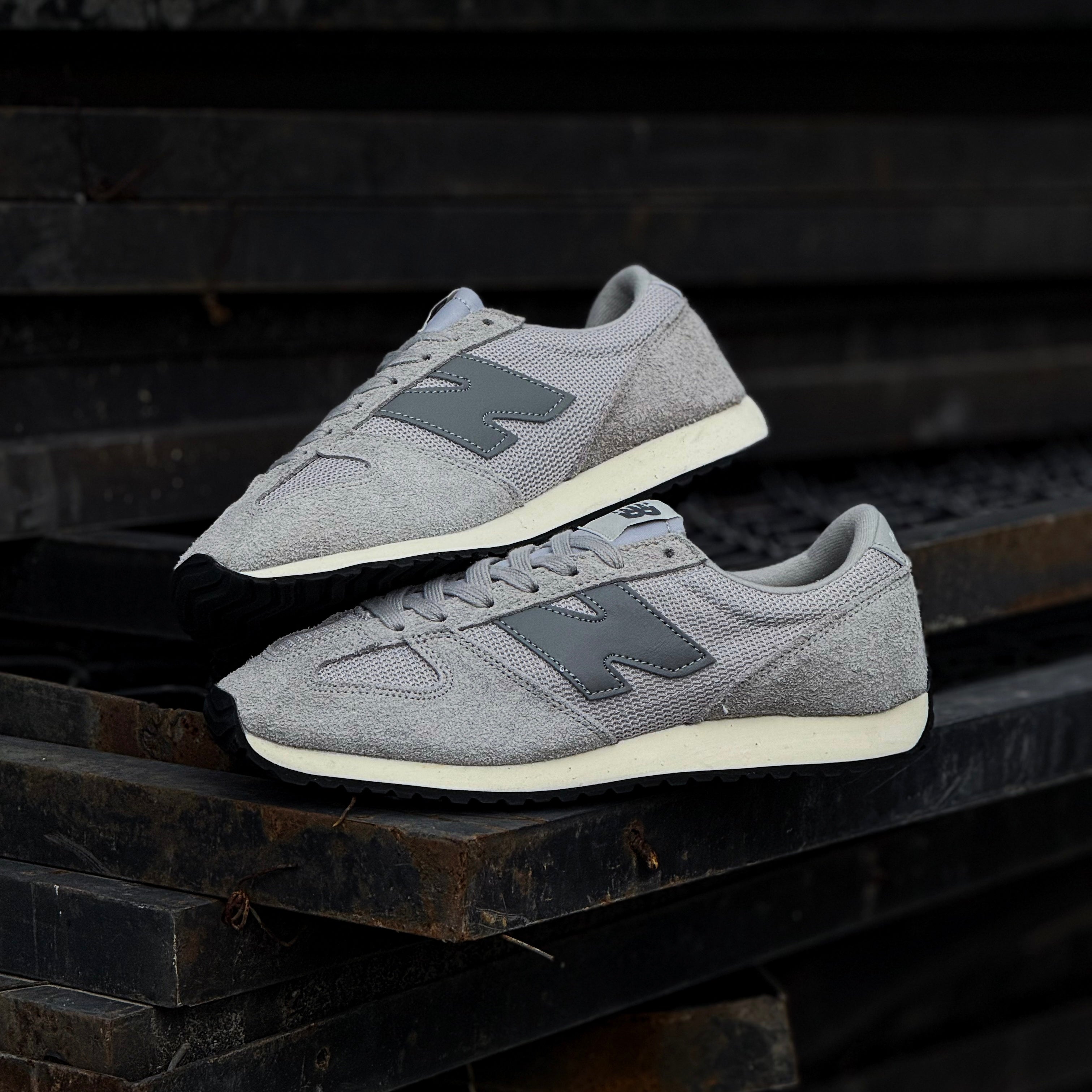 NEW BALANCE 471 / GREY