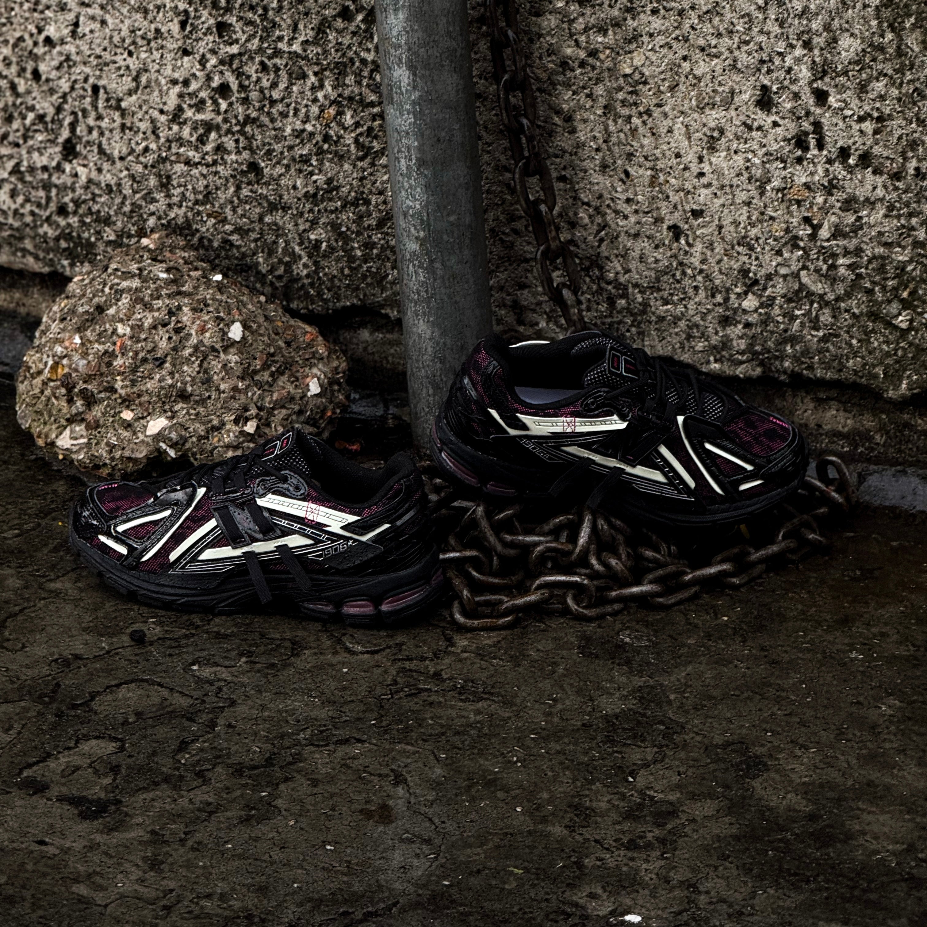 NEW BALANCE 1906A / BLACK PINK