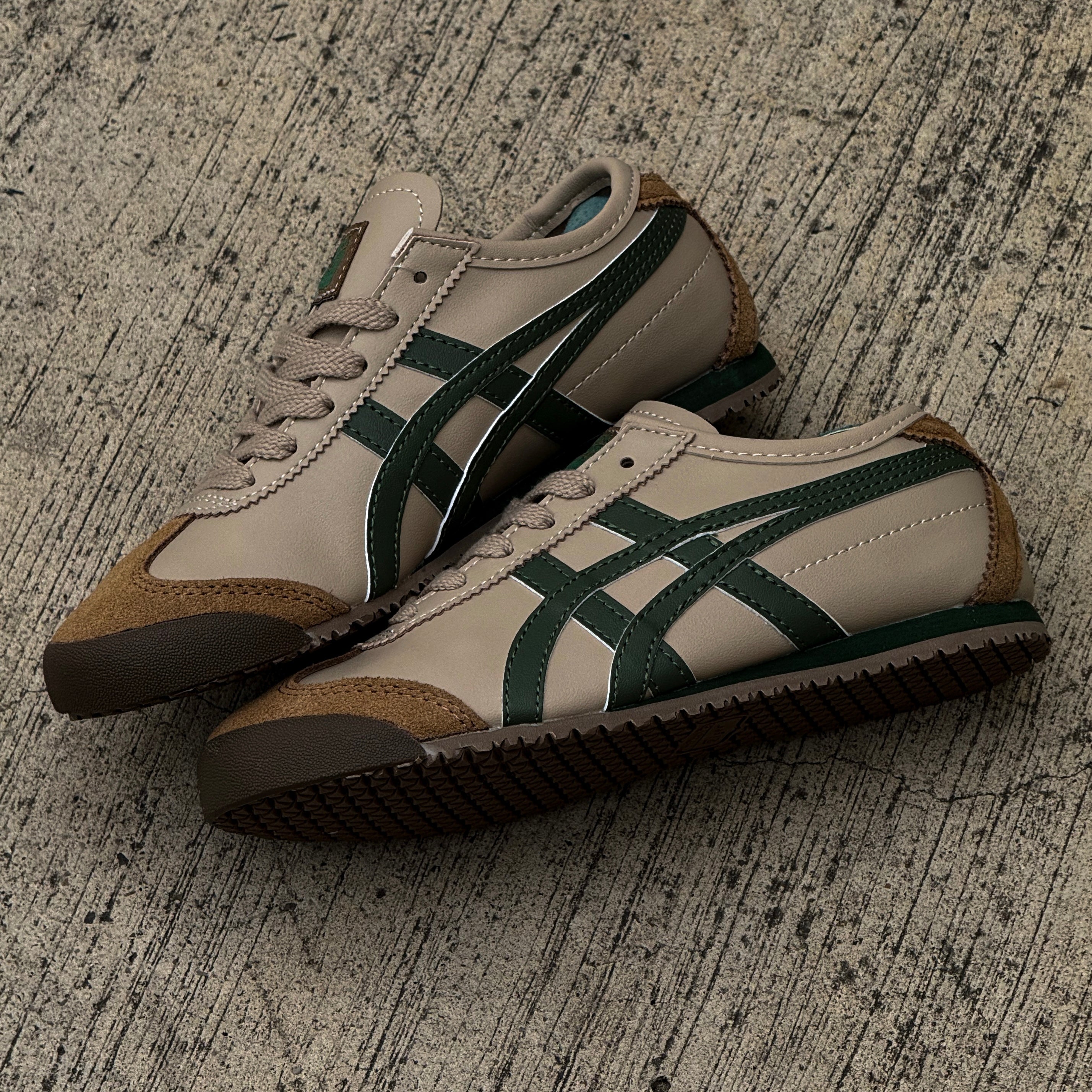 ONITSUKA SUGAR MEXICO 66 / BEIGE GRASS
