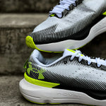 UNDER ARMOUR HOVR / WHITE GREEN