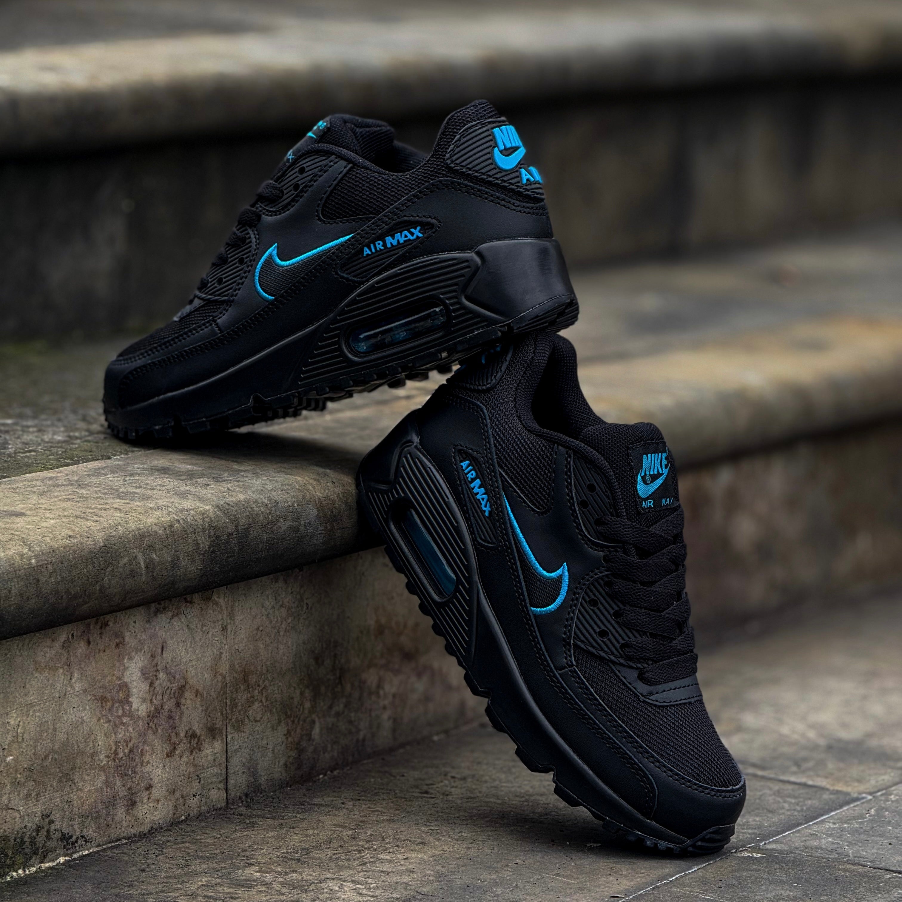 NIKE AIR MAX 90 / BLACK