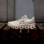 ON RUNNING CLOUDMONSTER / MOON FAWN
