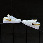 AIR JORDAN 1 LOW SE / WHITE GOLD