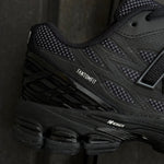 NEW BALANCE 1906W / BLACK SILVER METALLIC