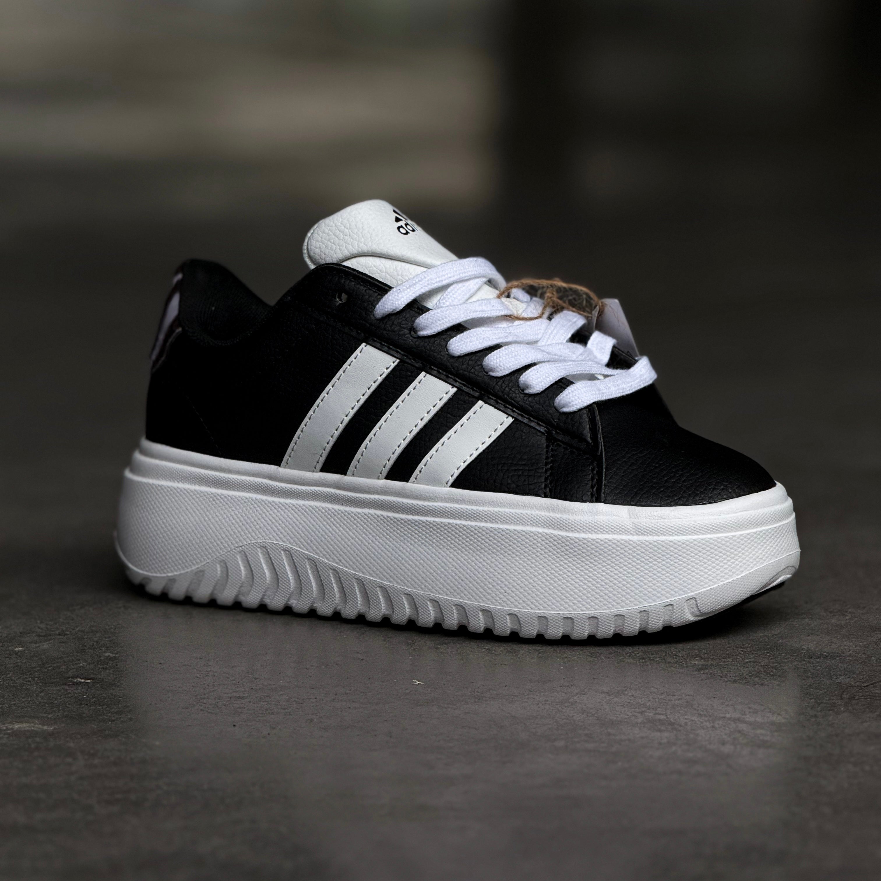 ADIDAS GRAND COURT PLATFORM / CLOUD BLACK