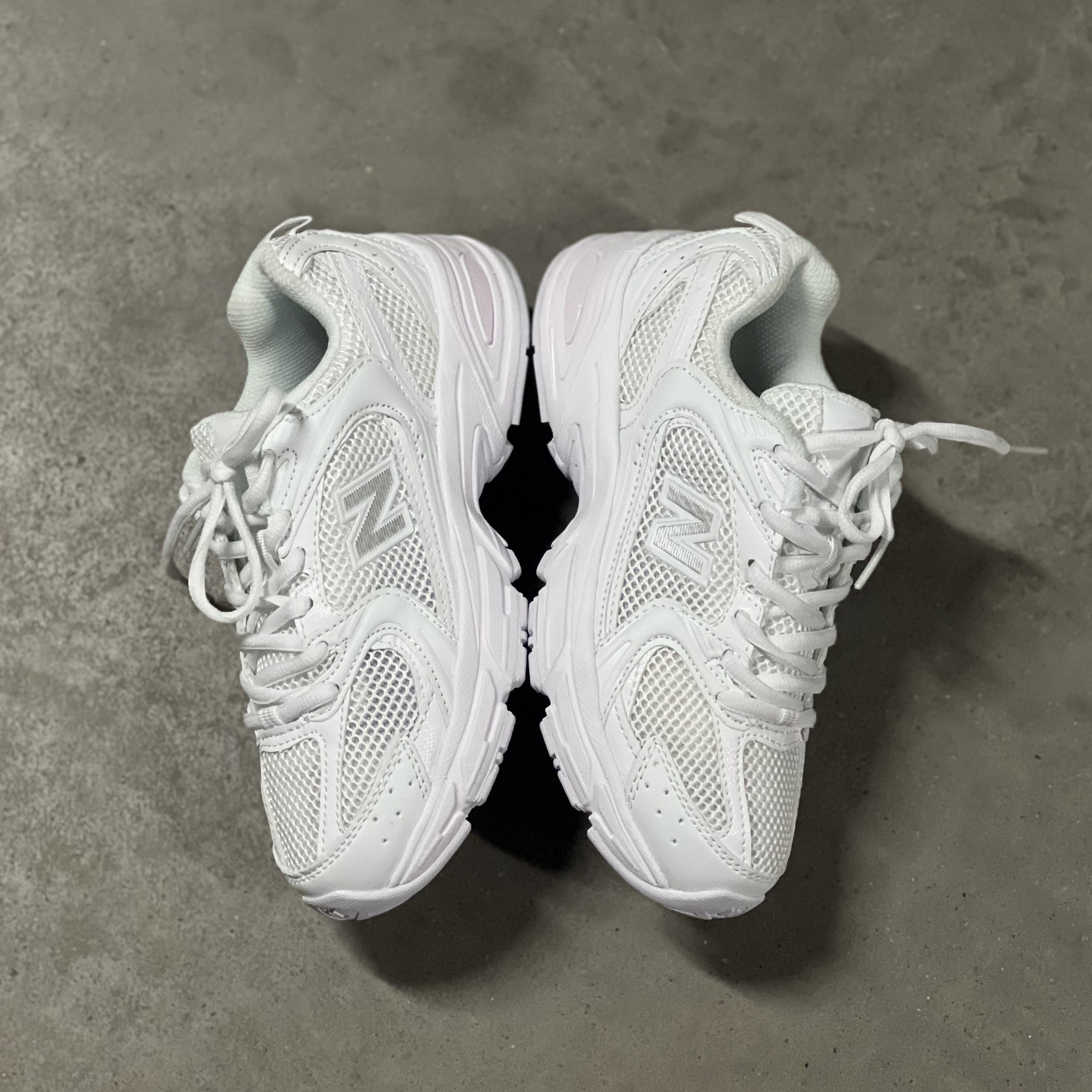 New Balance 530 / All White