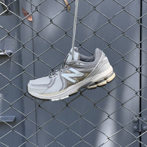 New Balance 860 / Beige Timberwolf V2