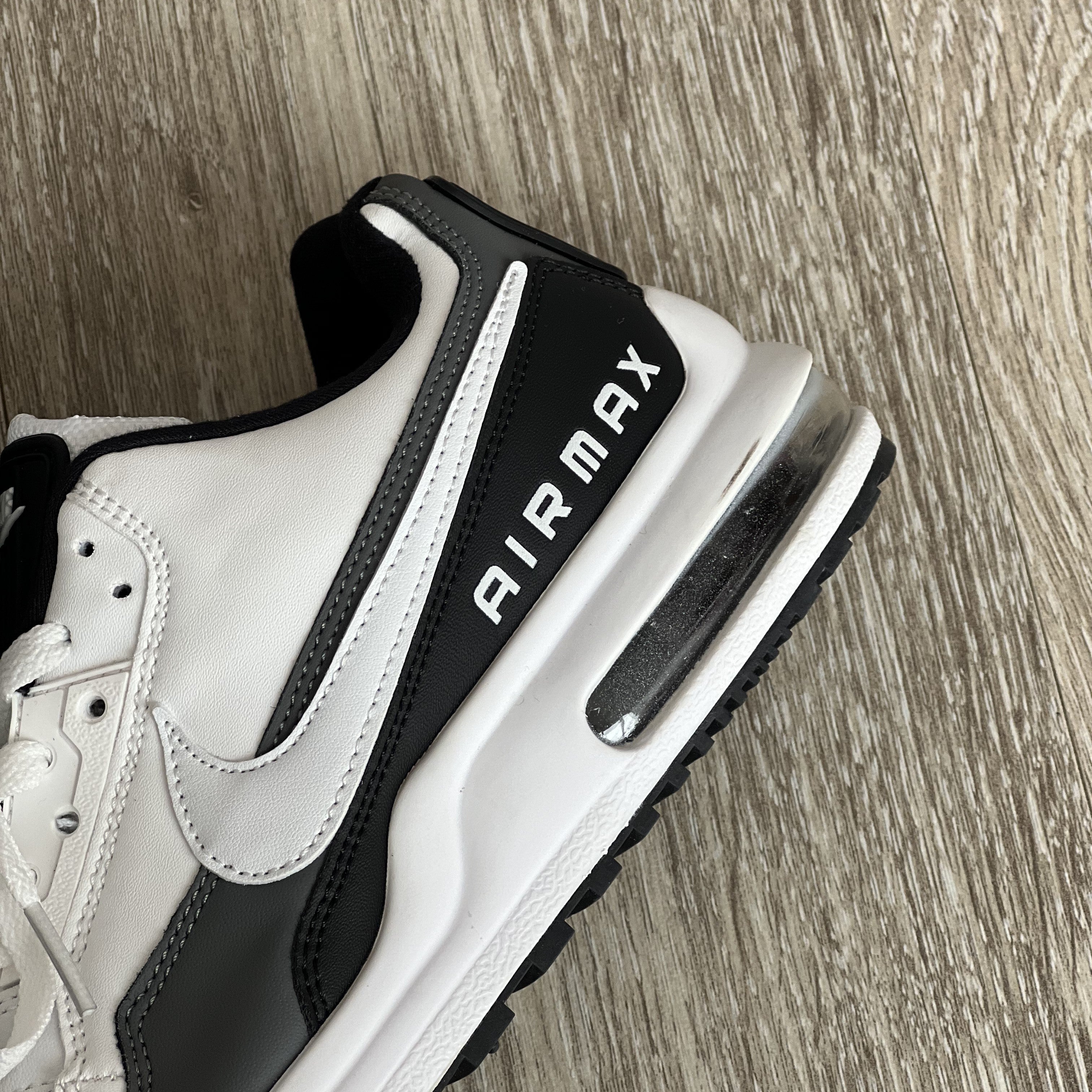 Nike Air Max LTD / B&W