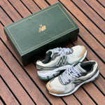 New Balance 860 / Aimé Leon Dore V2