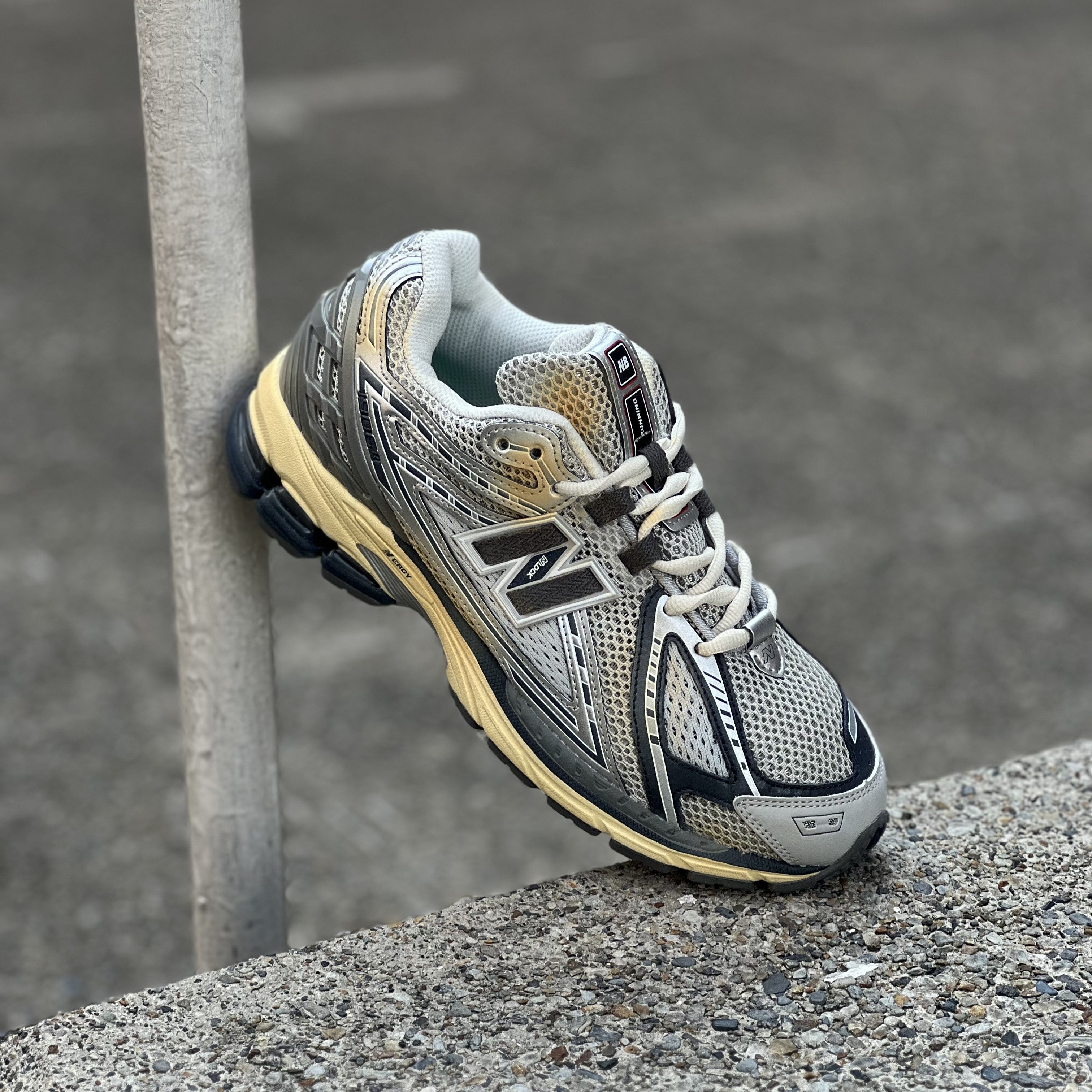 New Balance 1906R / Silver - NLock