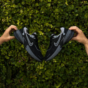 NIKE V2K RUN / Carbon Black
