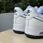 Nike Air Force 1 / Classic Black Line