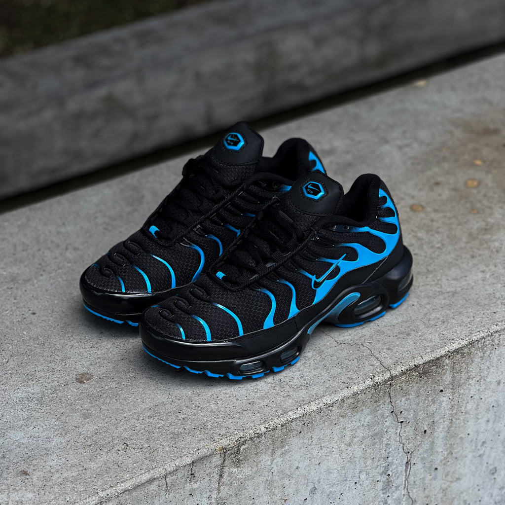 Nike Air Max Plus TN / Black Univesity