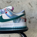 NIKE DUNK SB / Futura Laboratories Bleached Aqua - Low