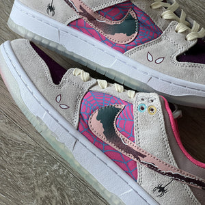 NIKE DUNK SB / Spider-Gwen - Low