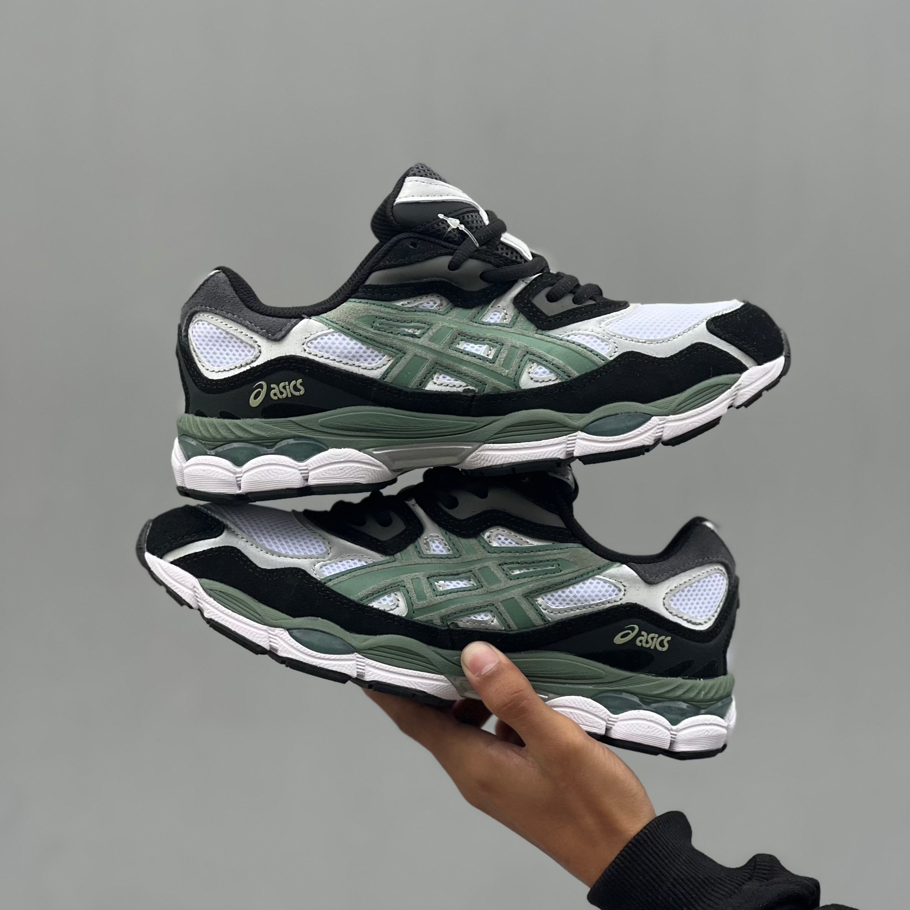 ASICS Gel NYC / Black - Mint green