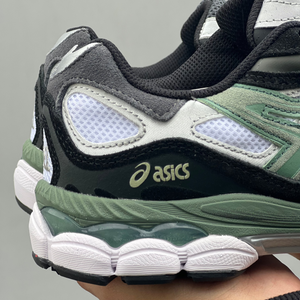ASICS Gel NYC / Black - Mint green