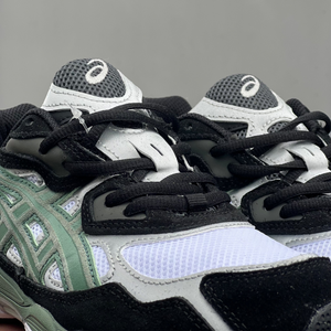 ASICS Gel NYC / Black - Mint green