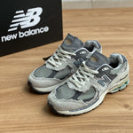 New Balance 2002R / Pack Rain