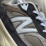 New Balance 990 / Castlerock con Moonrock - V6