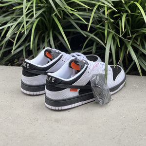 NIKE DUNK SB / TIGHTBOOTH - Low