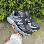 New Balance 9060 / Smoke