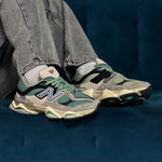 New Balance 9060 / Grey Cloud - Green
