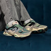 New Balance 9060 / Grey Cloud - Green