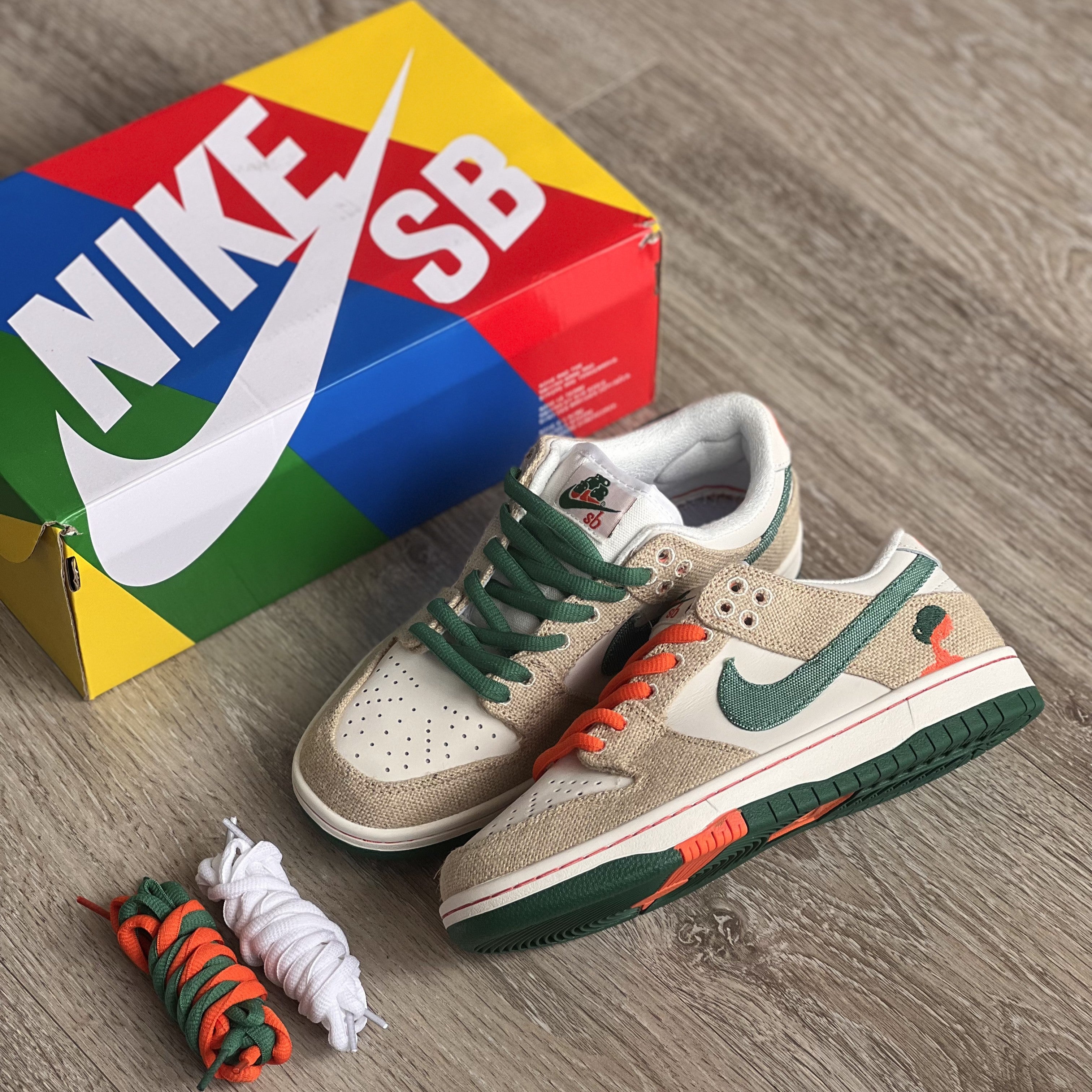 NIKE DUNK SB / JARRITO - Low