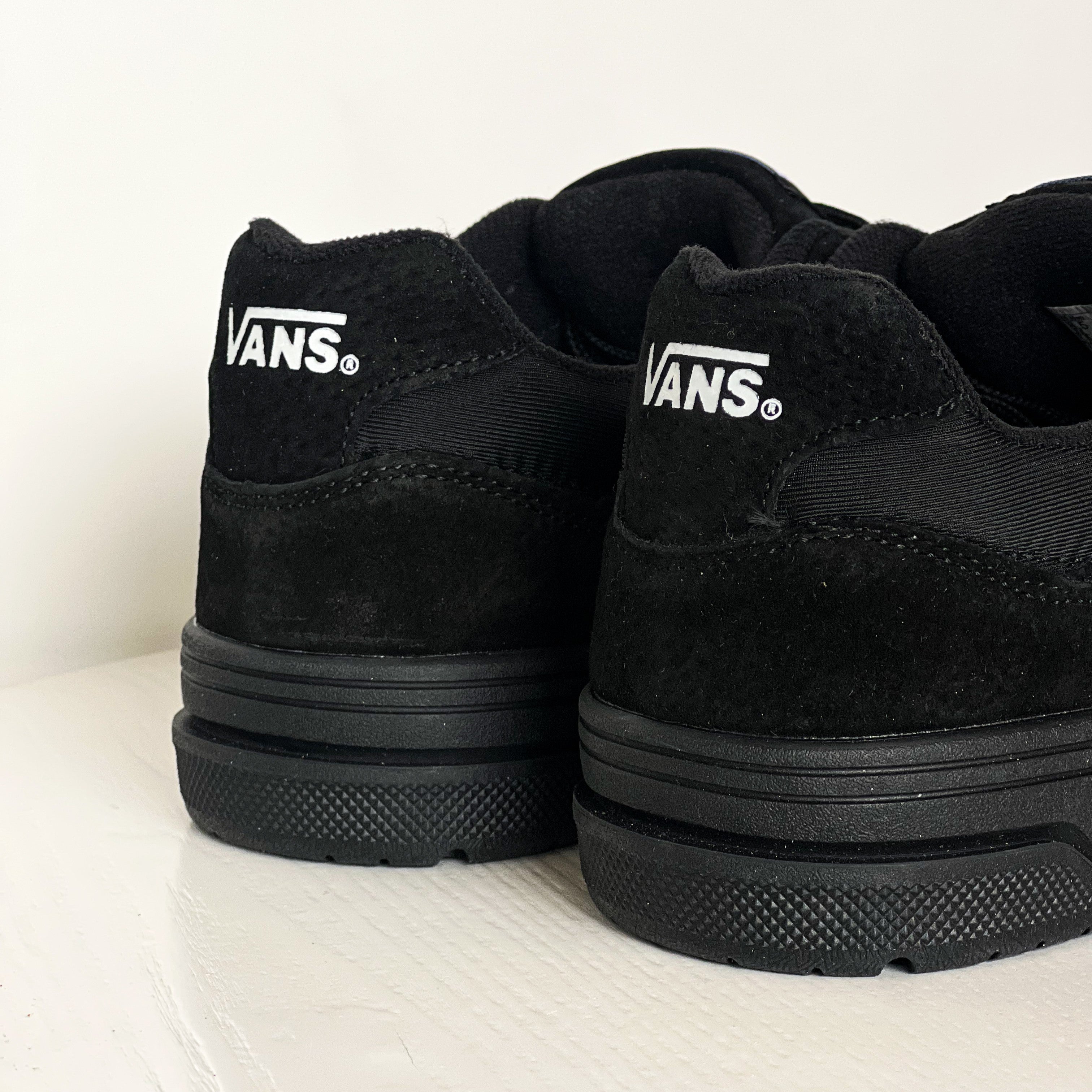 Vans Upland / All Black