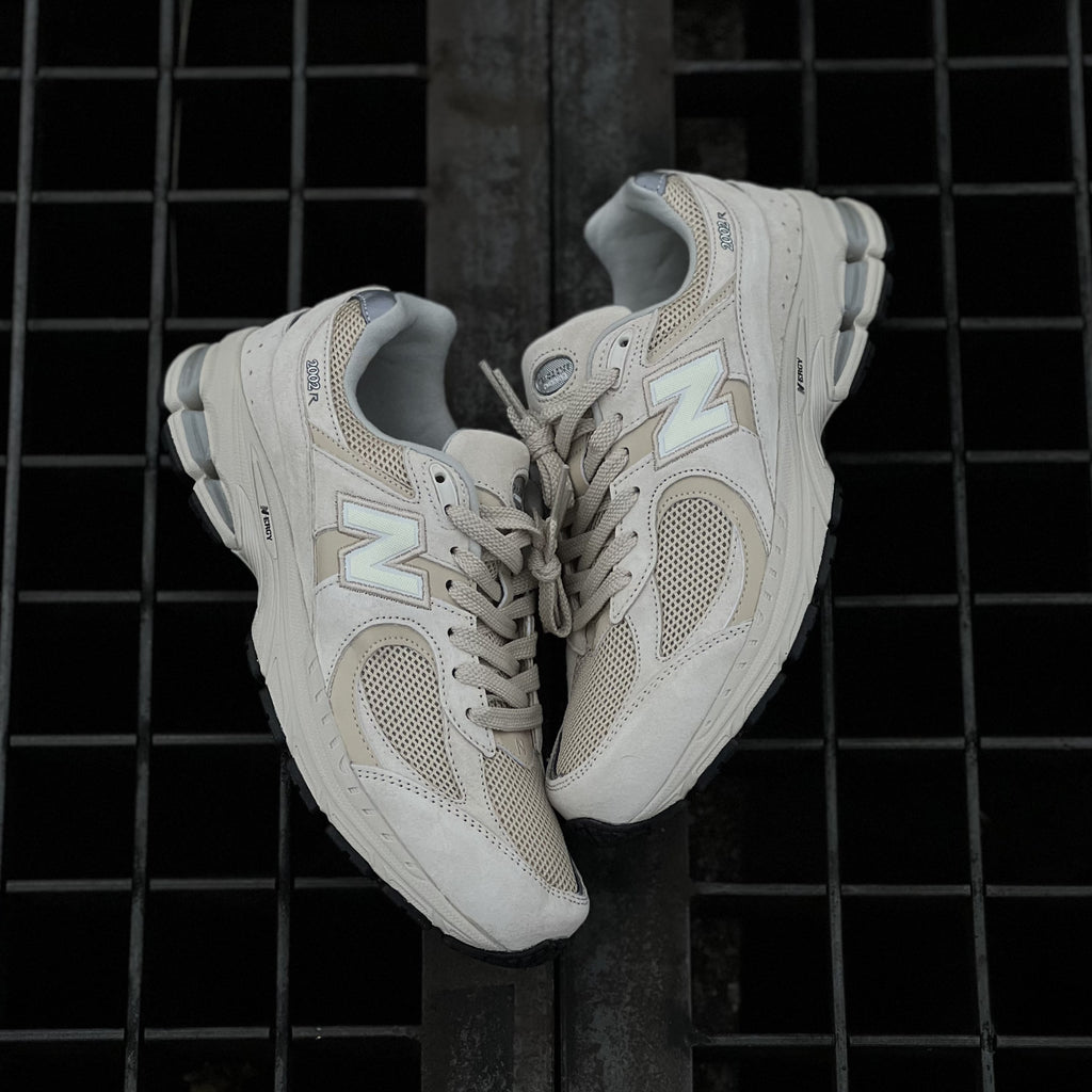 New Balance 2002R / White Cream