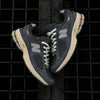 New Balance 2002R / Dark grey