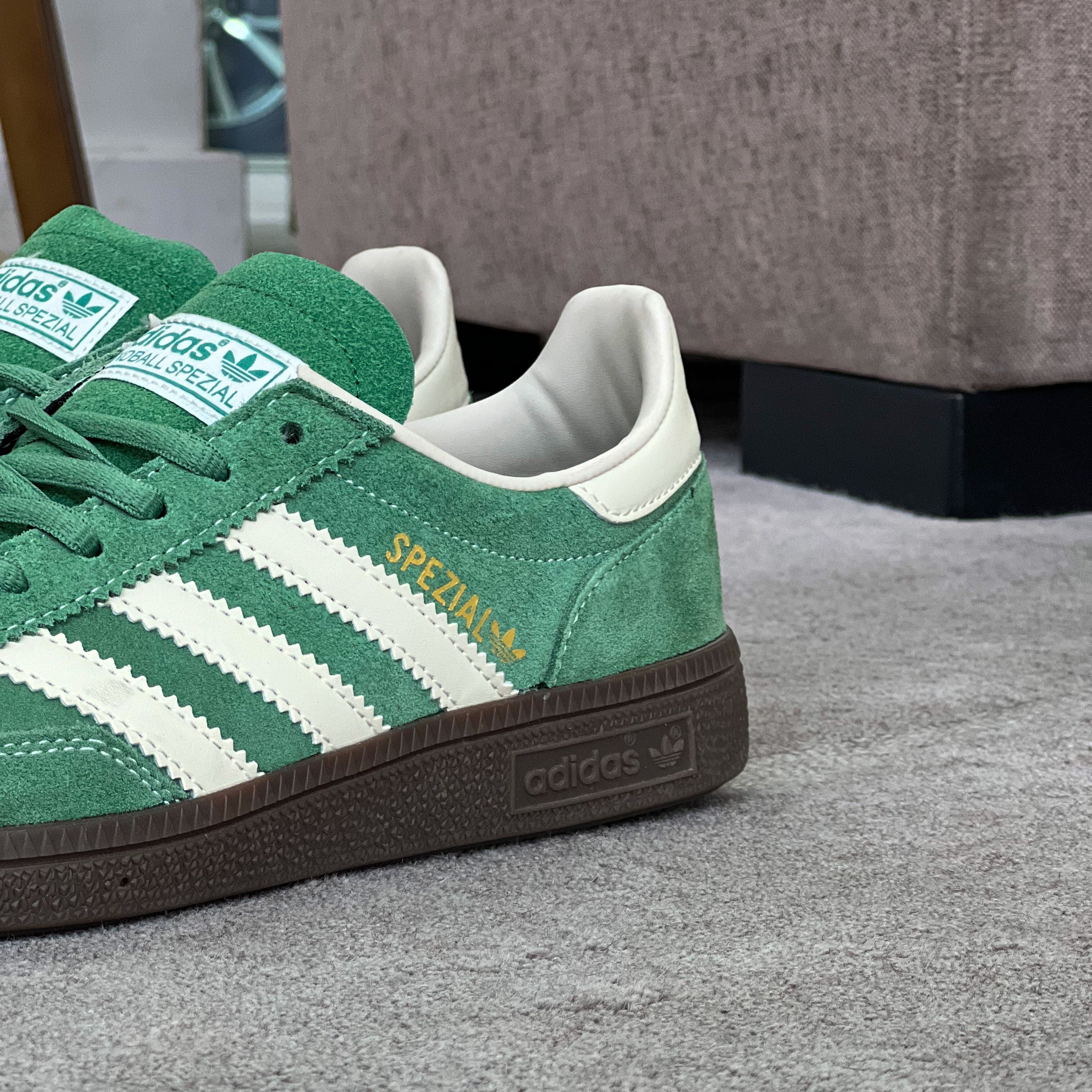 Adidas Spezial / Preloved Green