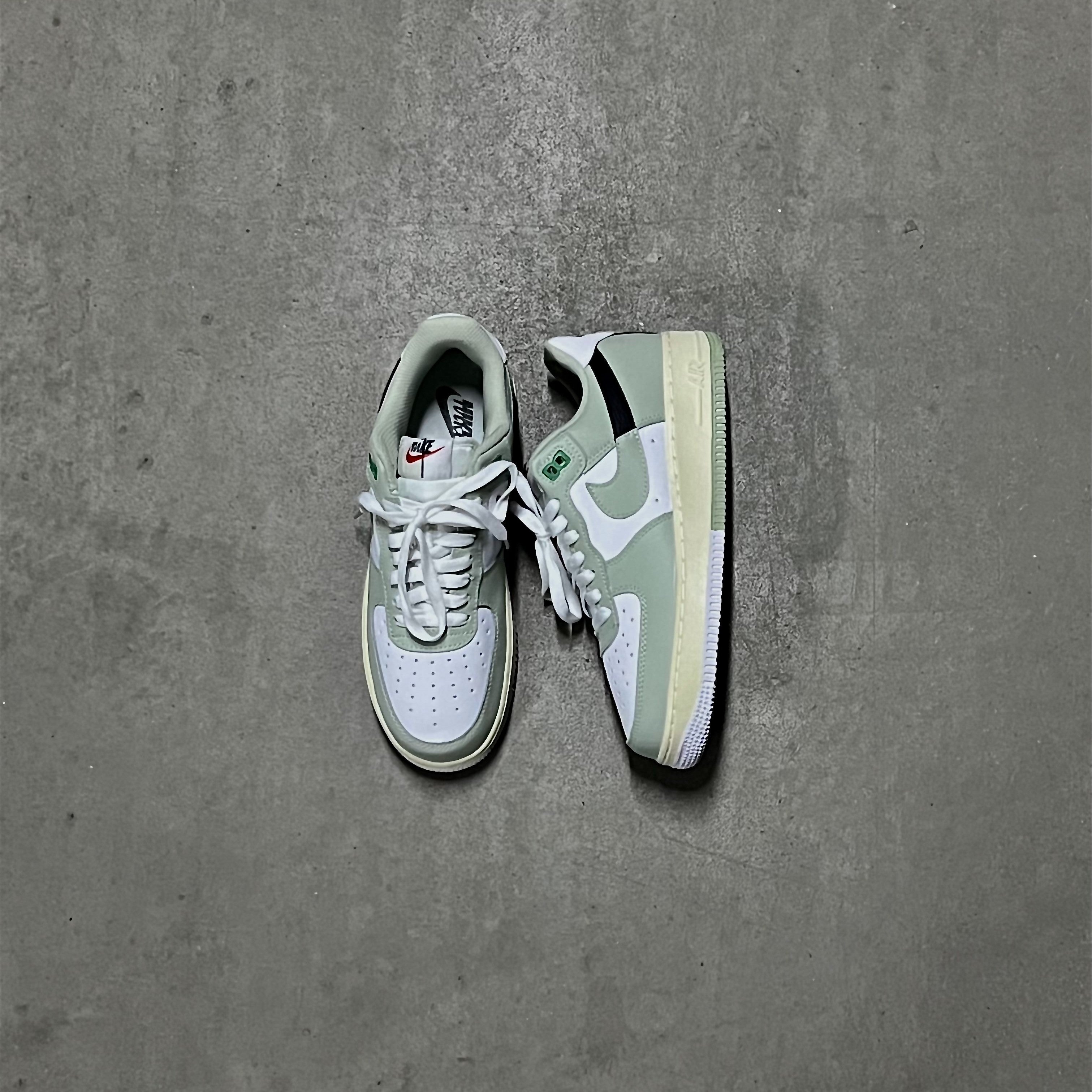 Nike Air Force 1 / Split light silver