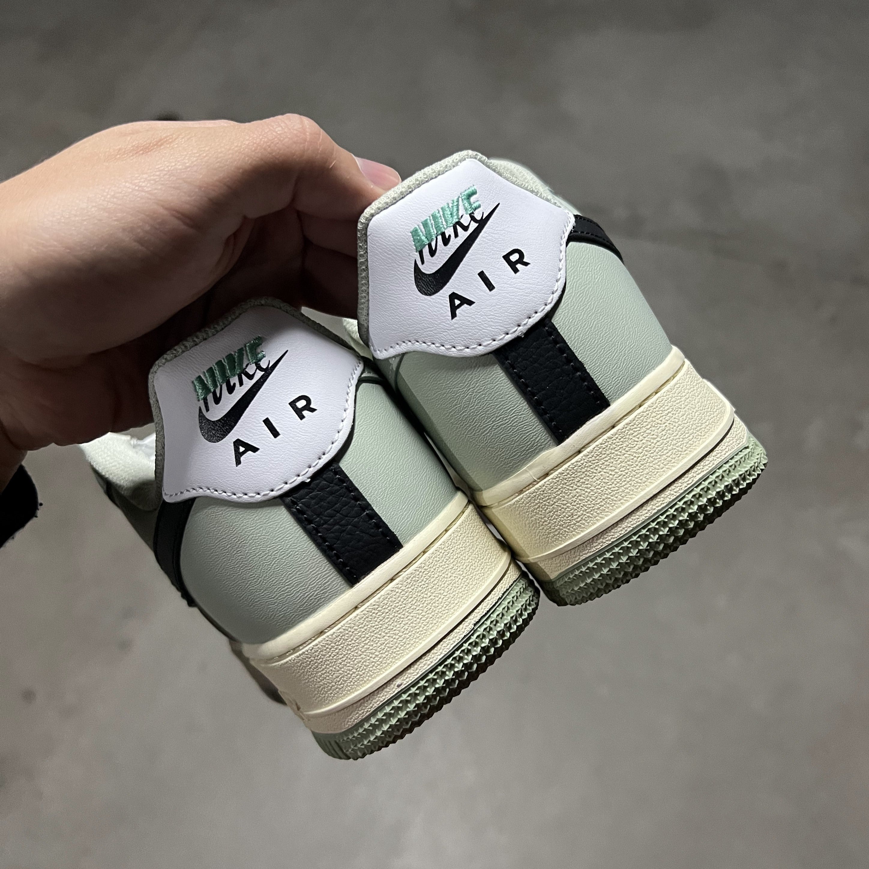 Nike Air Force 1 / Split light silver