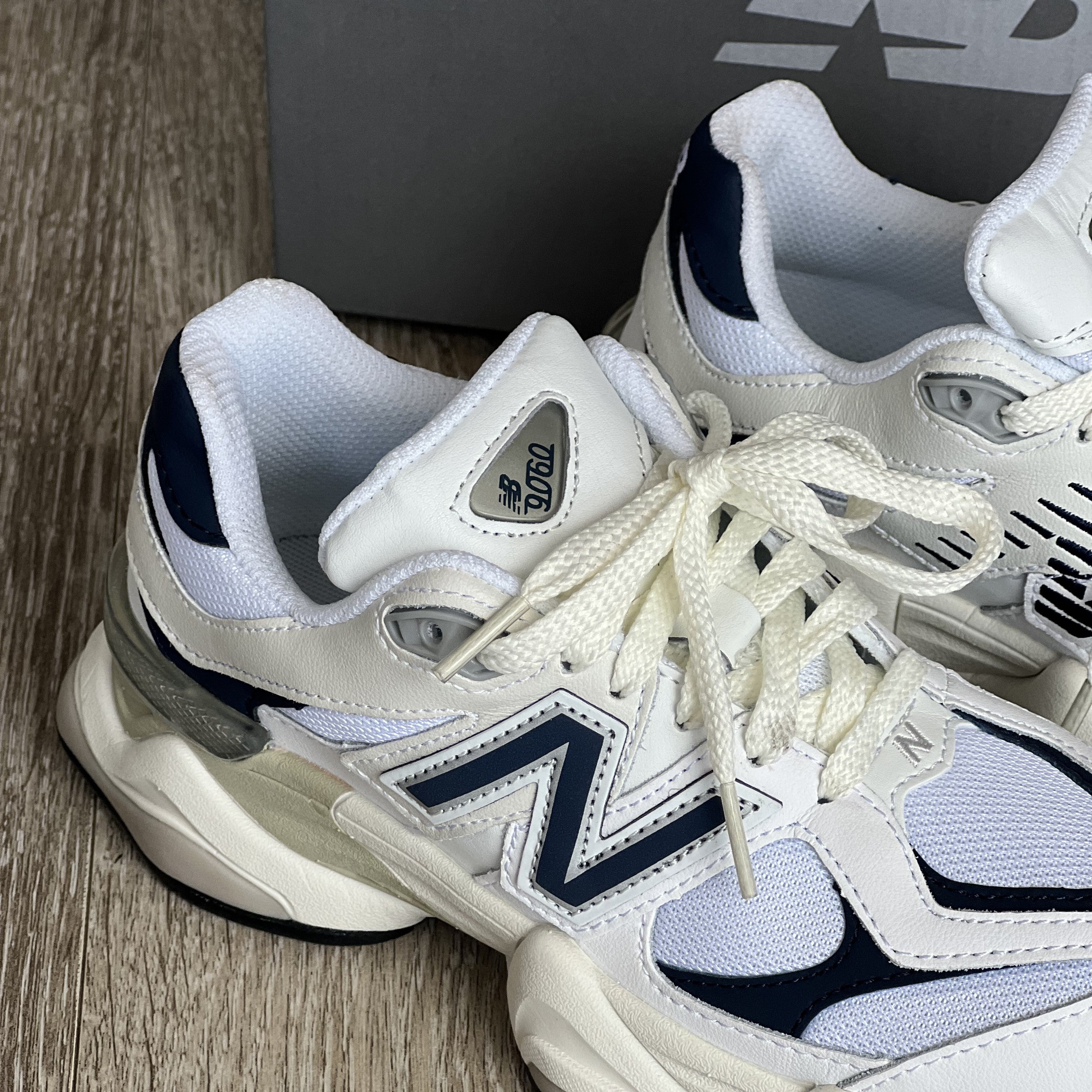 New Balance 9060 / White Blue